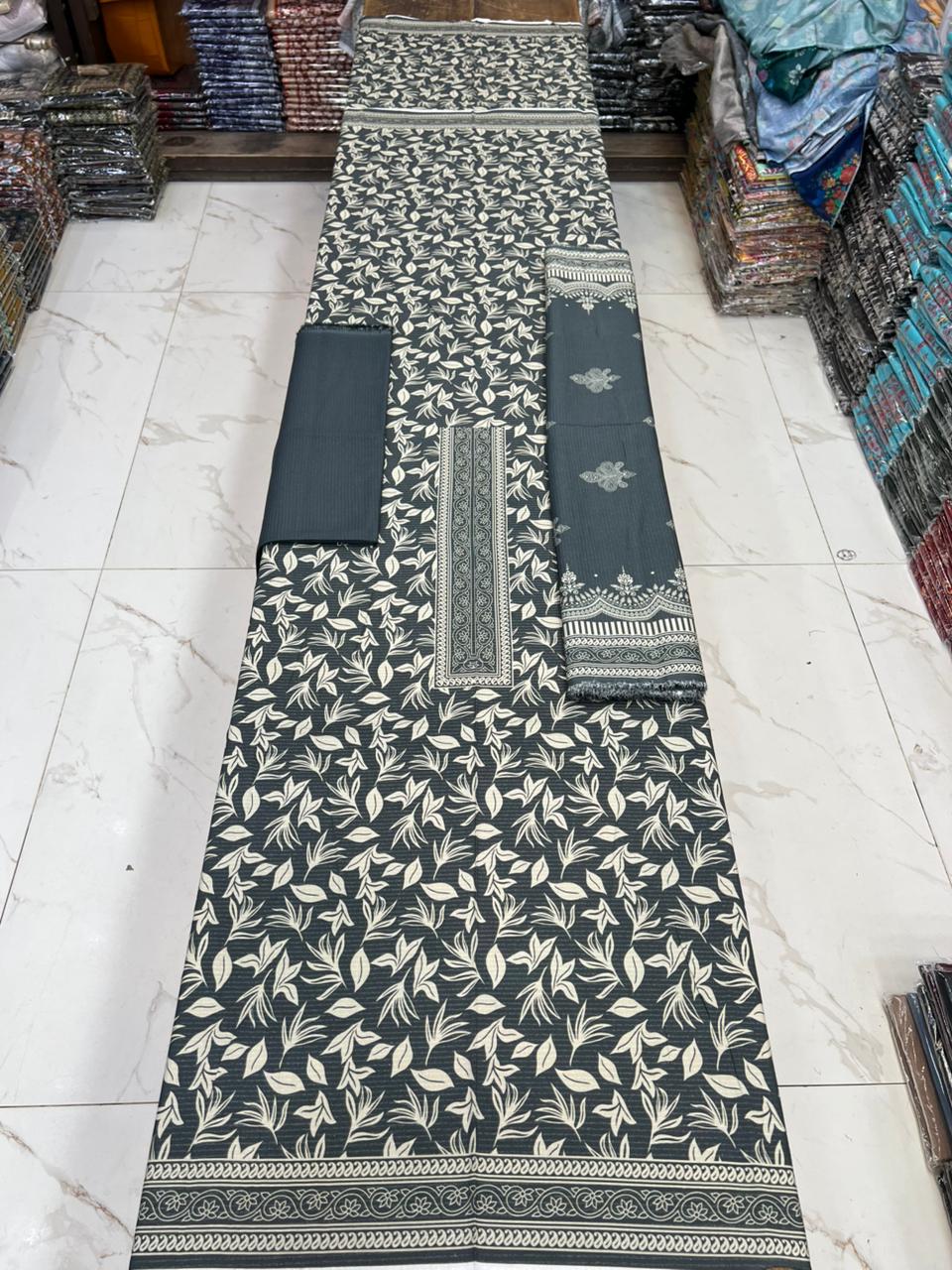 New Arrival! Luxury Fancy Karandi 3-Piece Suit