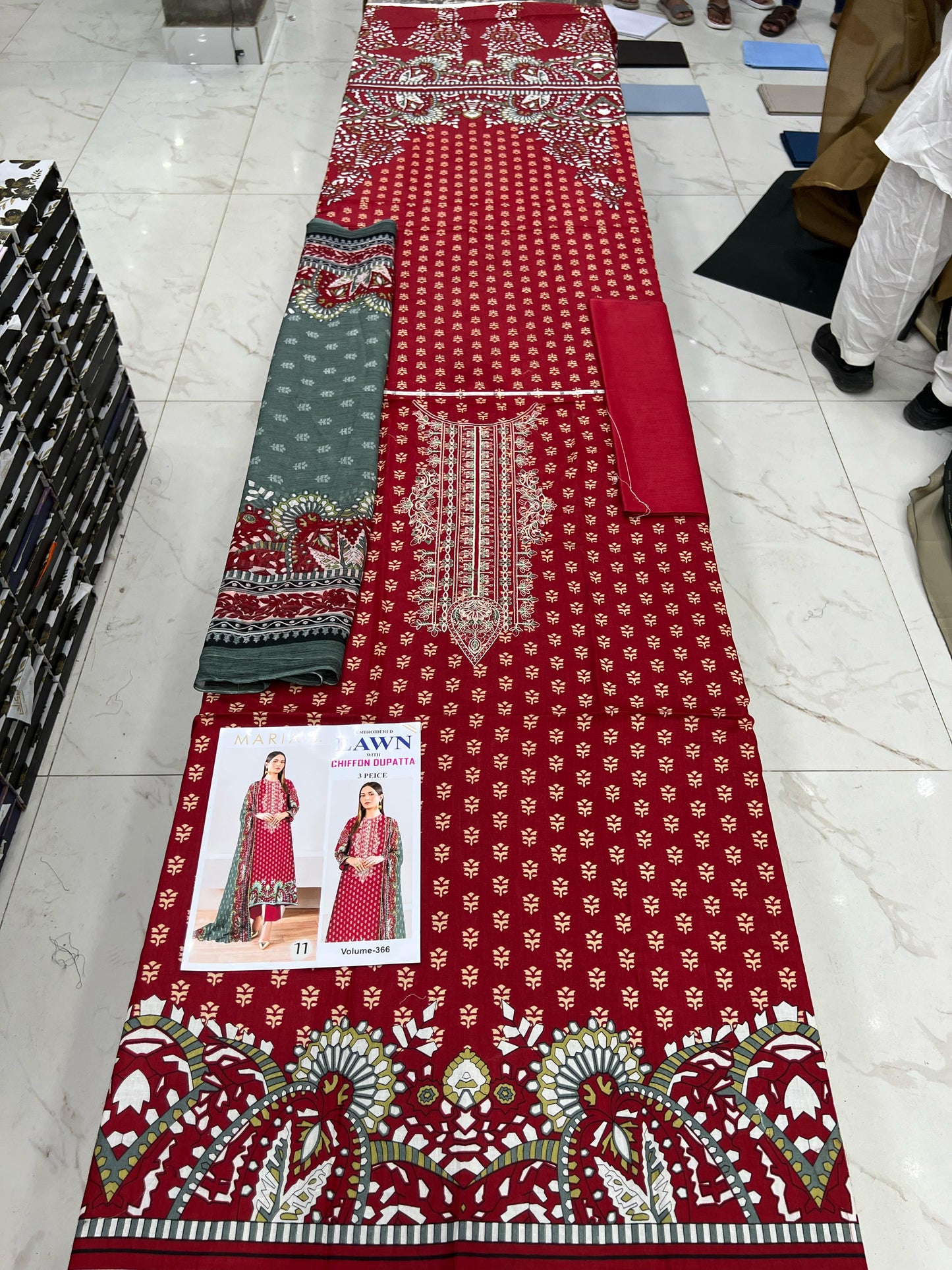 Different Brands Emb Lawn 3Pc Suit