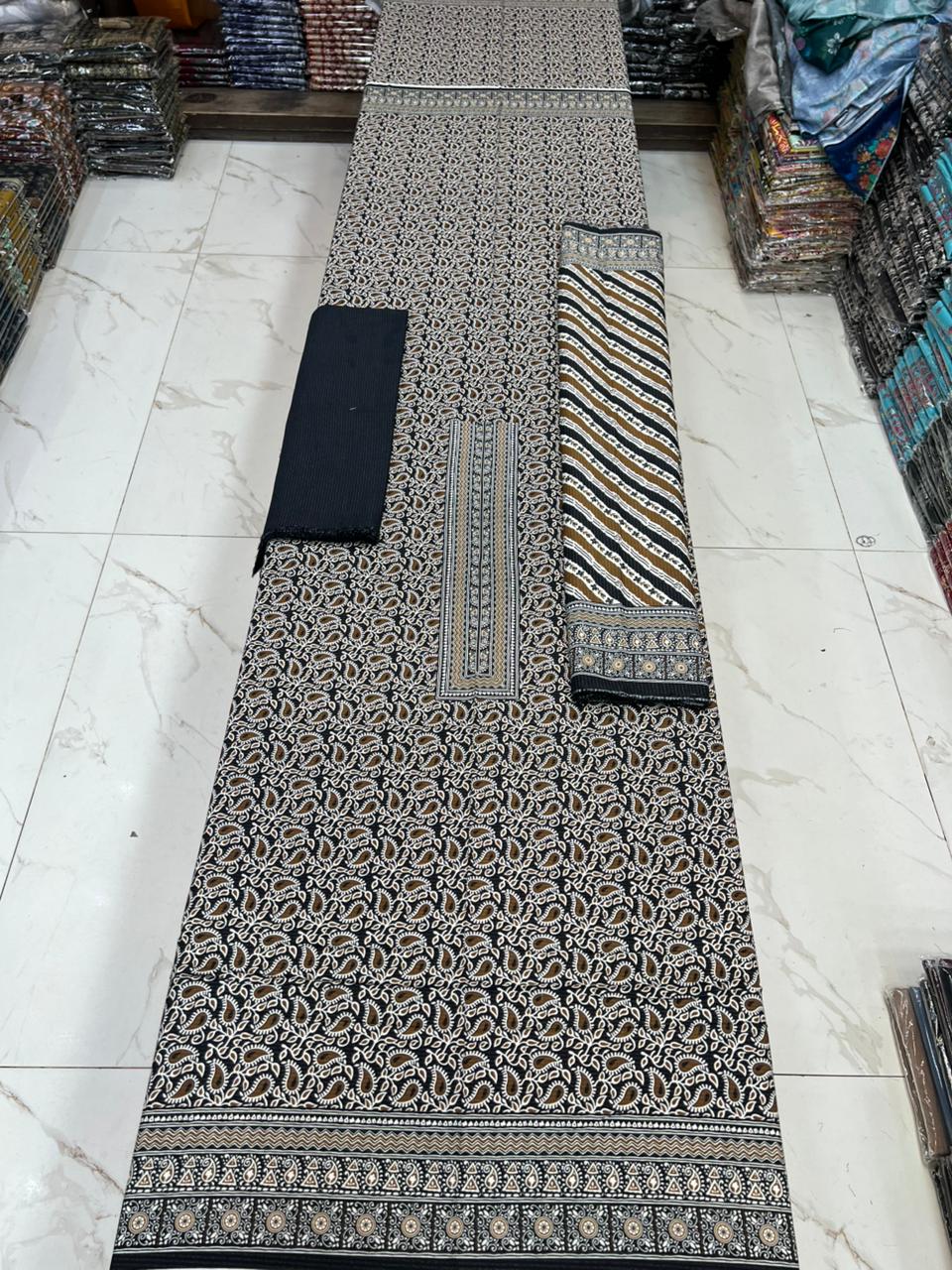 New Arrival! Luxury Fancy Karandi 3-Piece Suit