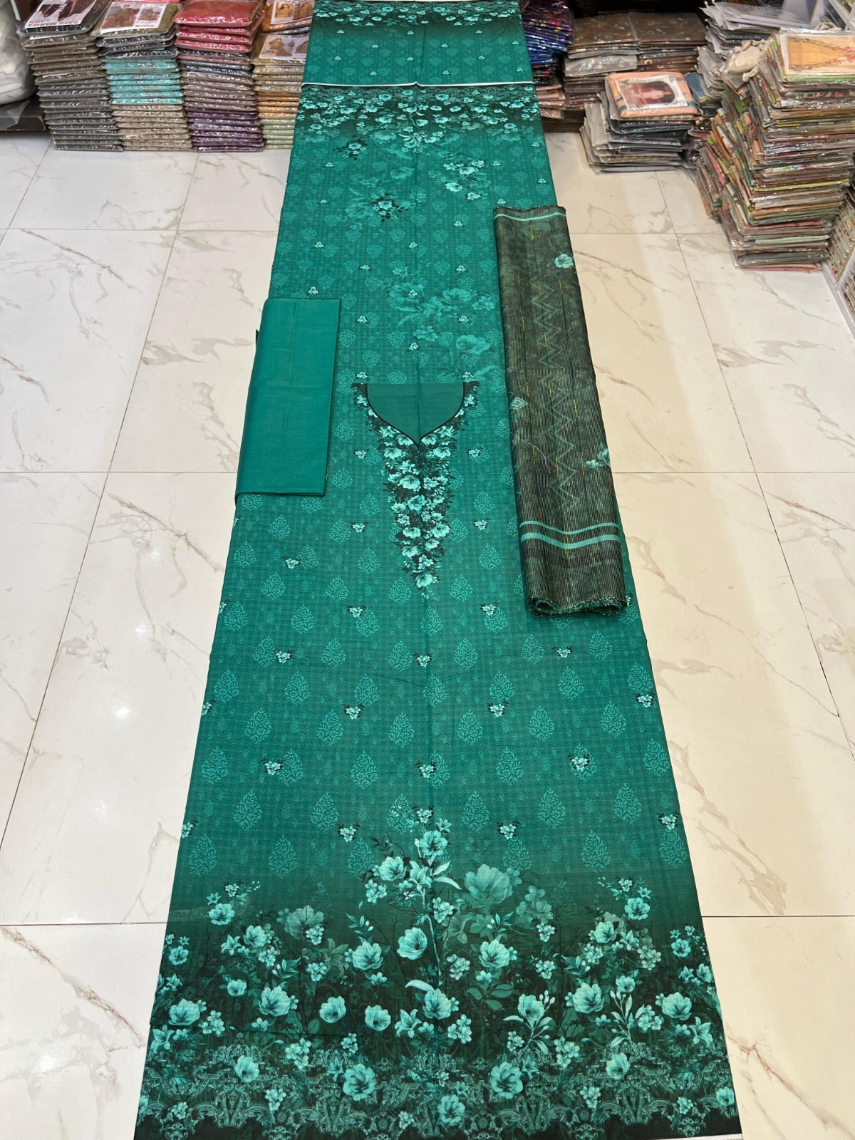 Almas Premium Bana Dora Lawn 3PC | Tarkashi Dupatta