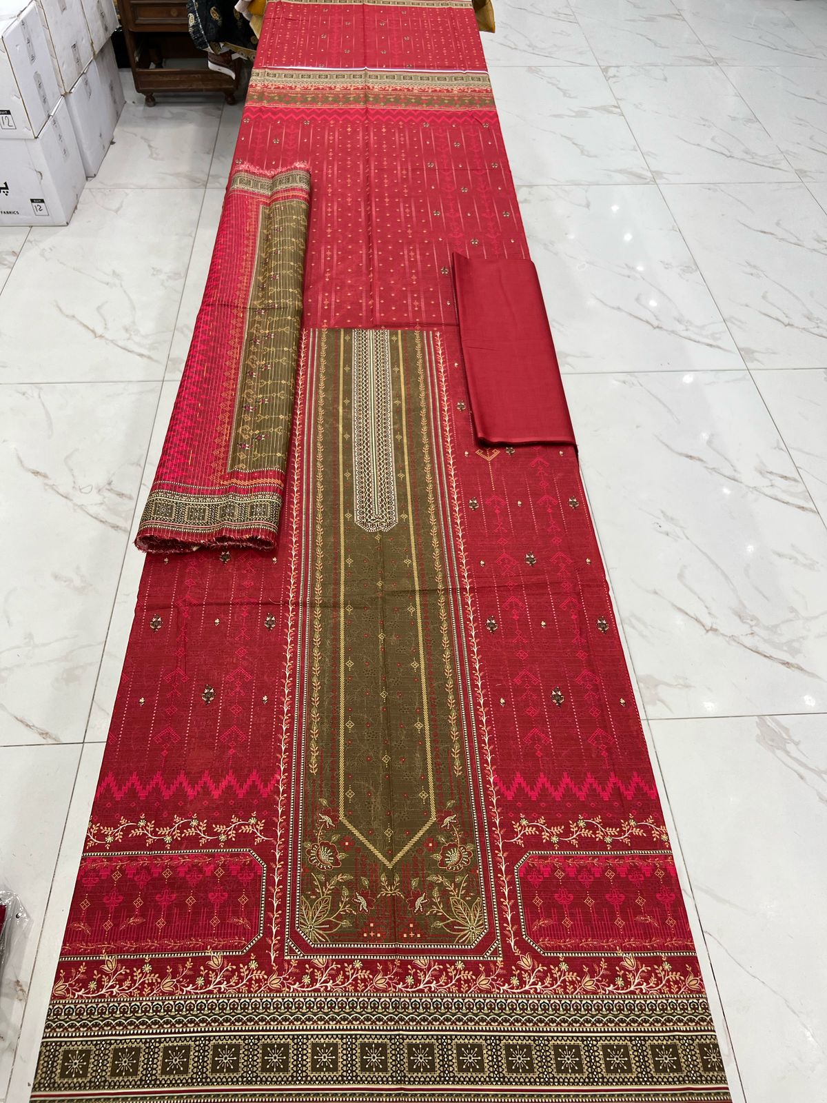 Almas Premium Bana Dora Lawn 3PC | Tarkashi Dupatta