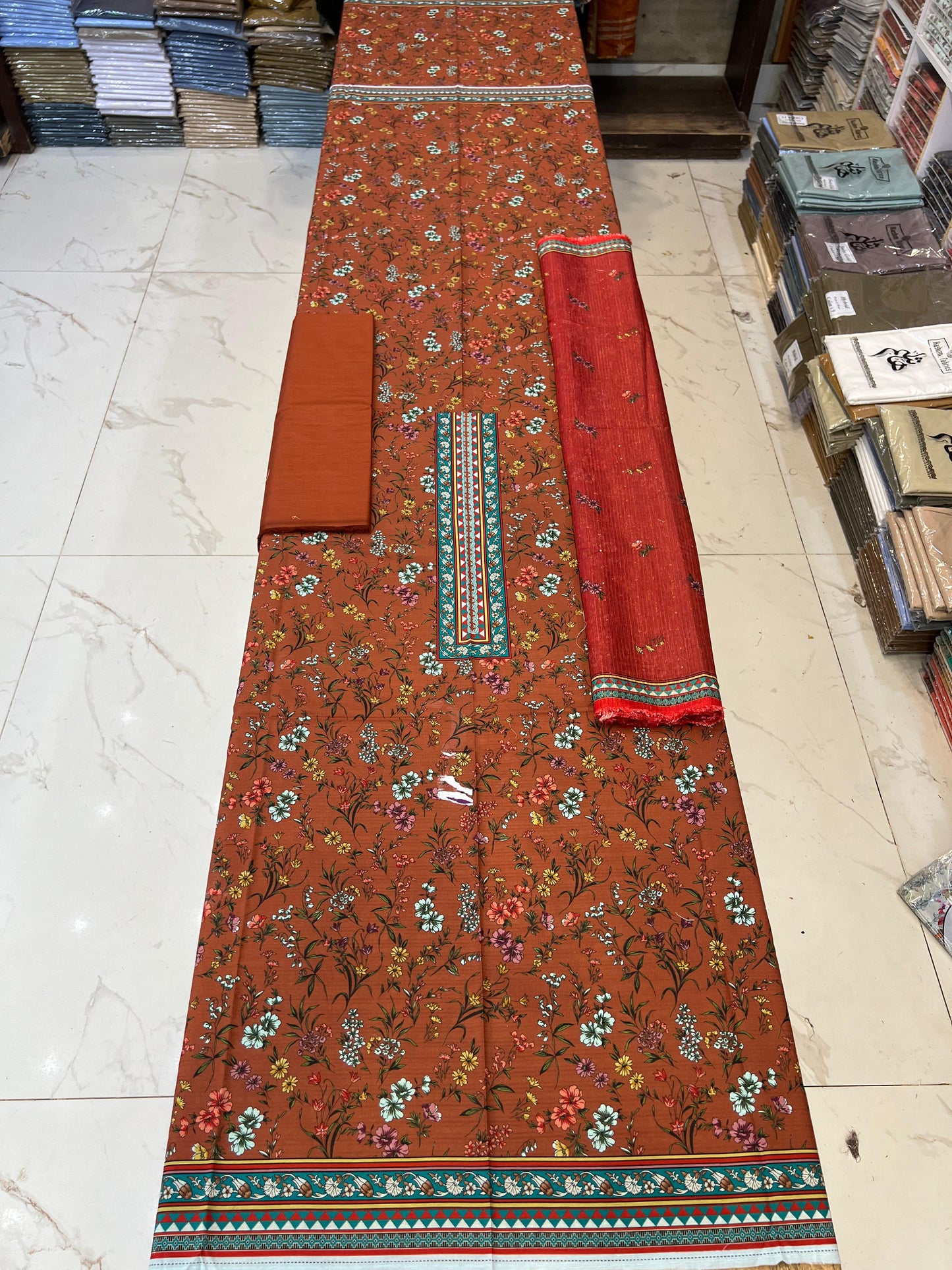 Almas Bana Dora Tarkashi Lawn