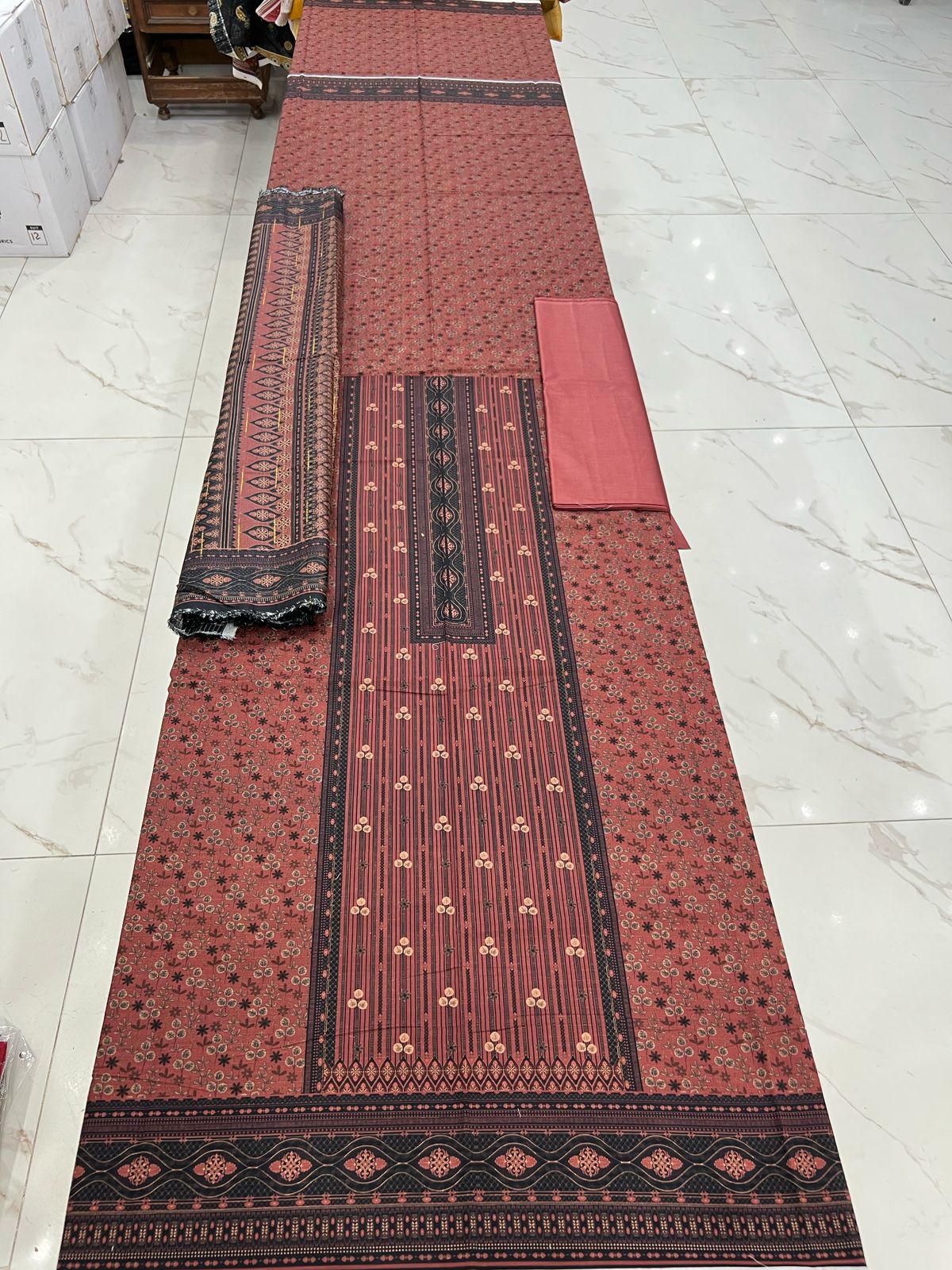 Almas Premium Bana Dora Lawn 3PC | Tarkashi Dupatta