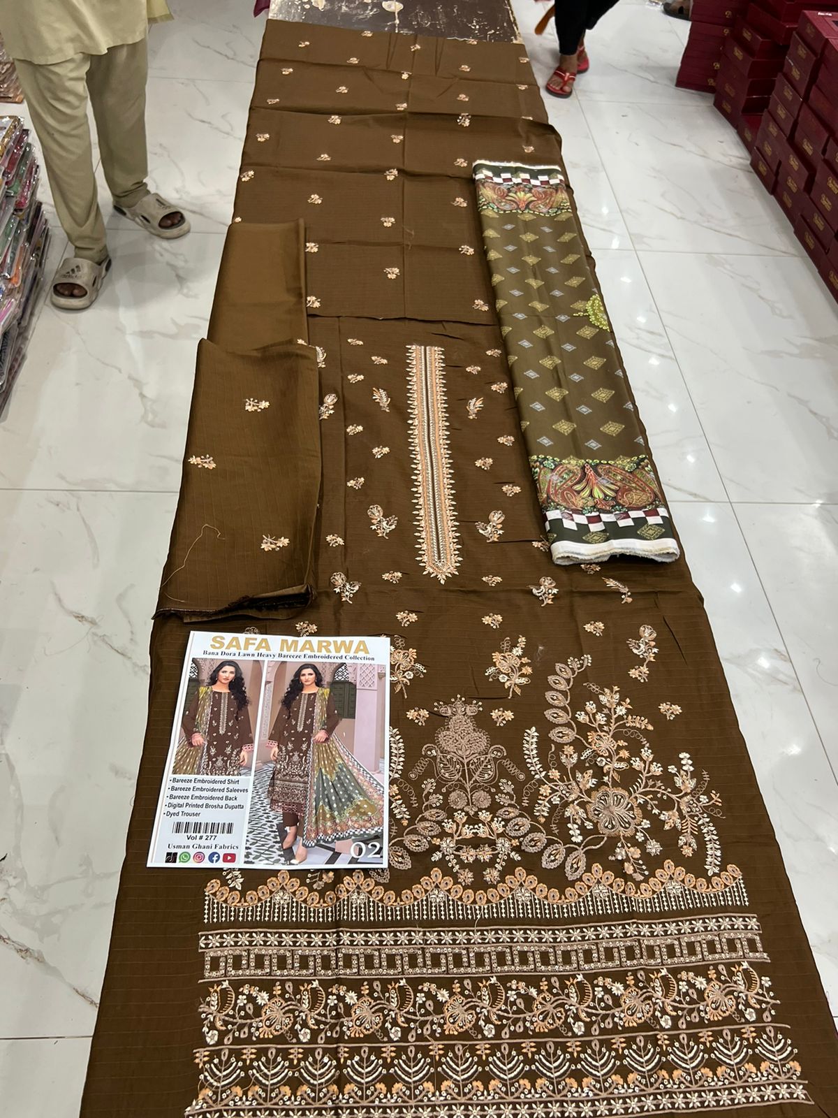 SAFA MARWA – Bana Dora Lawn Heavy EMB 3PC