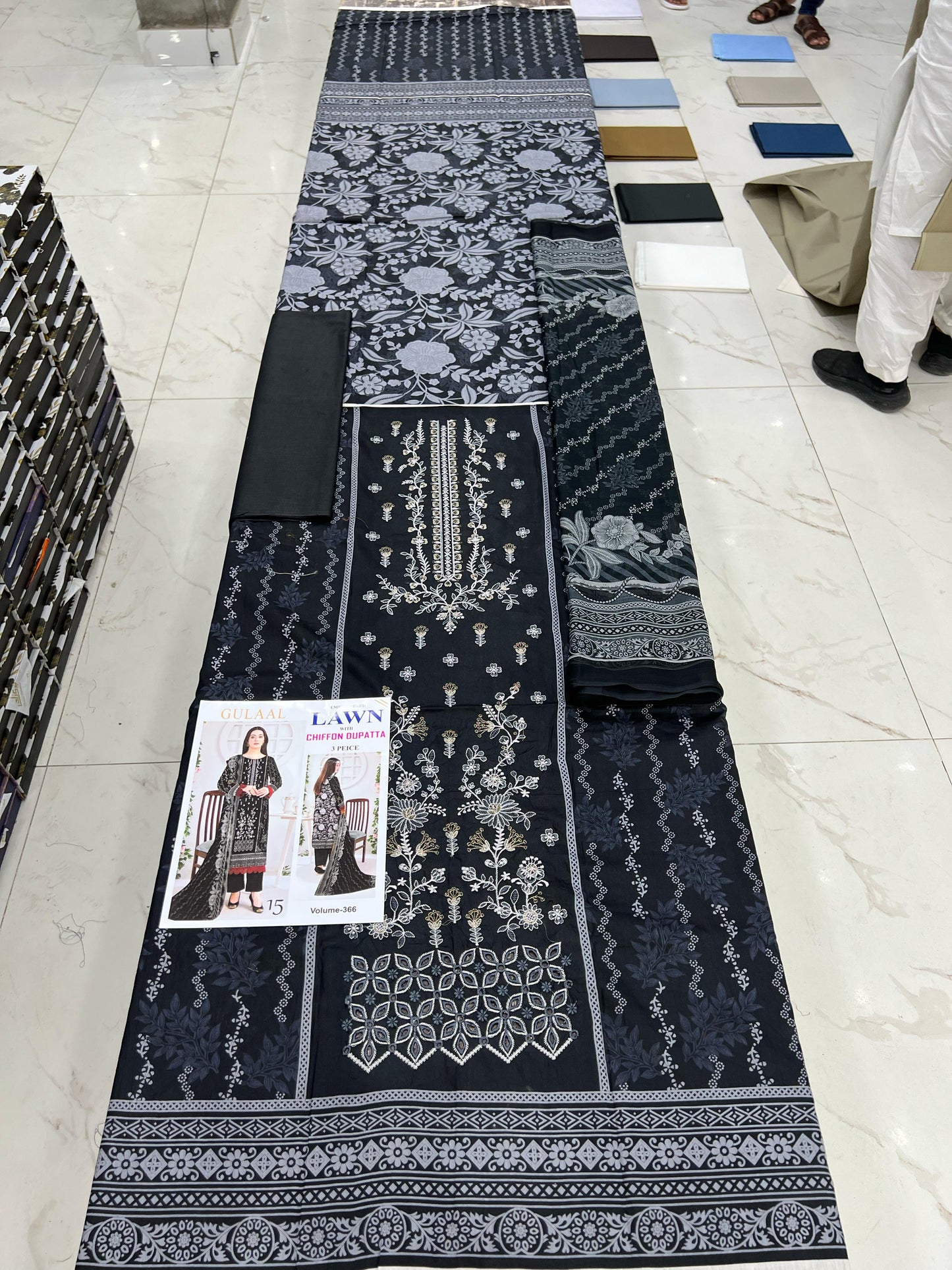 Different Brands Emb Lawn 3Pc Suit
